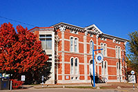 Photo: Centerville Library & Former Courthouse