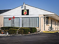 Photo: Super 8 Motel, Centerville, IN